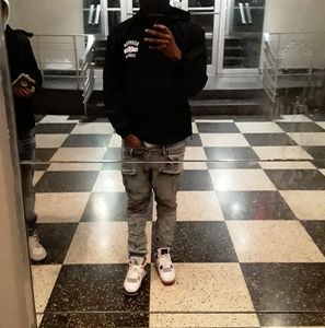 Meet your Posher, Zoovie